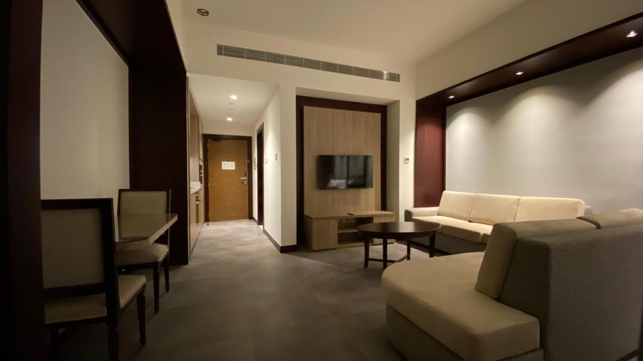 Sitara Hotel Apartment ดูไบ ภายนอก รูปภาพ