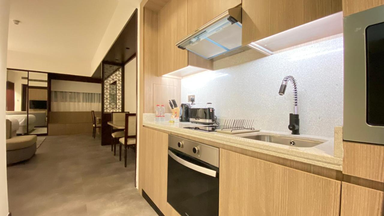 Sitara Hotel Apartment ดูไบ ภายนอก รูปภาพ