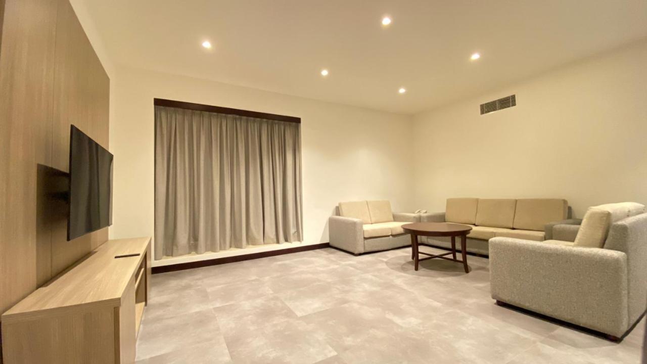 Sitara Hotel Apartment ดูไบ ภายนอก รูปภาพ