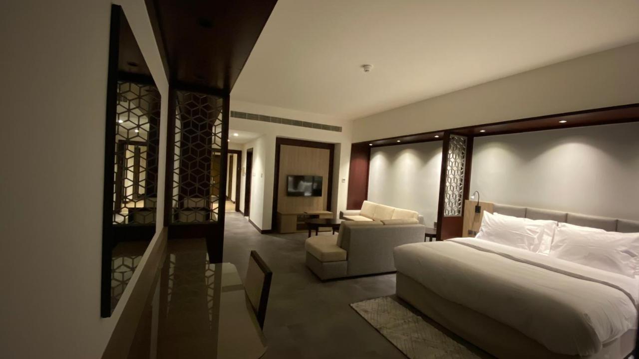 Sitara Hotel Apartment ดูไบ ภายนอก รูปภาพ