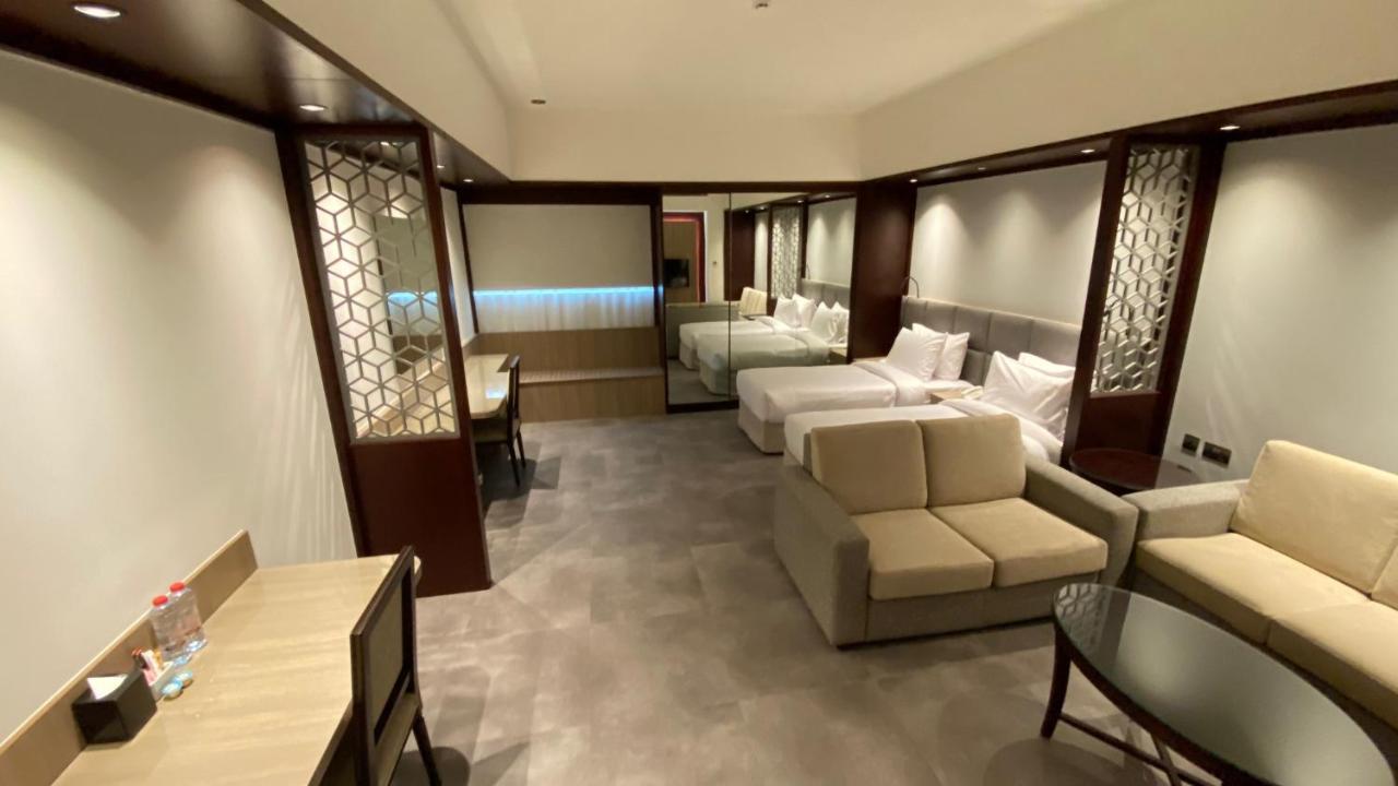Sitara Hotel Apartment ดูไบ ภายนอก รูปภาพ