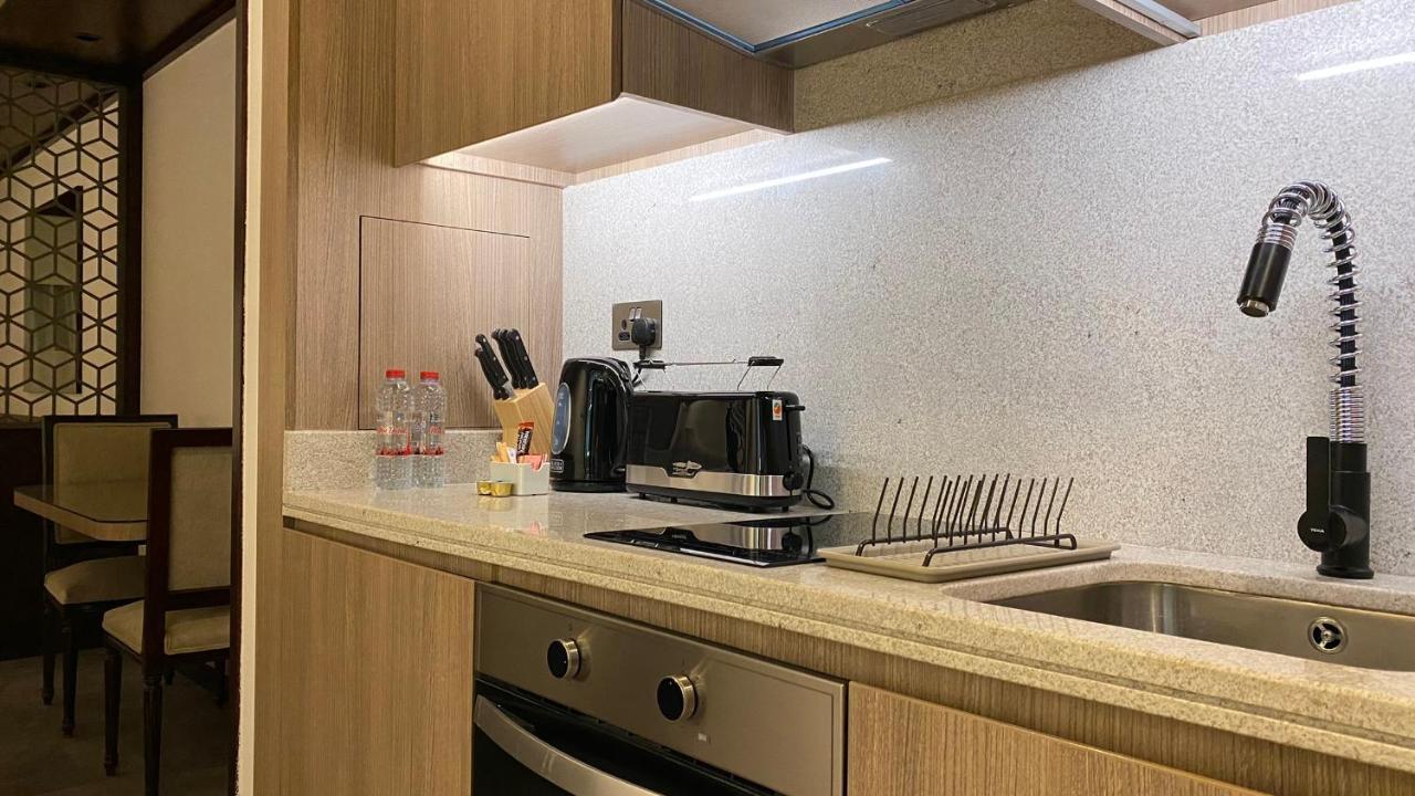 Sitara Hotel Apartment ดูไบ ภายนอก รูปภาพ