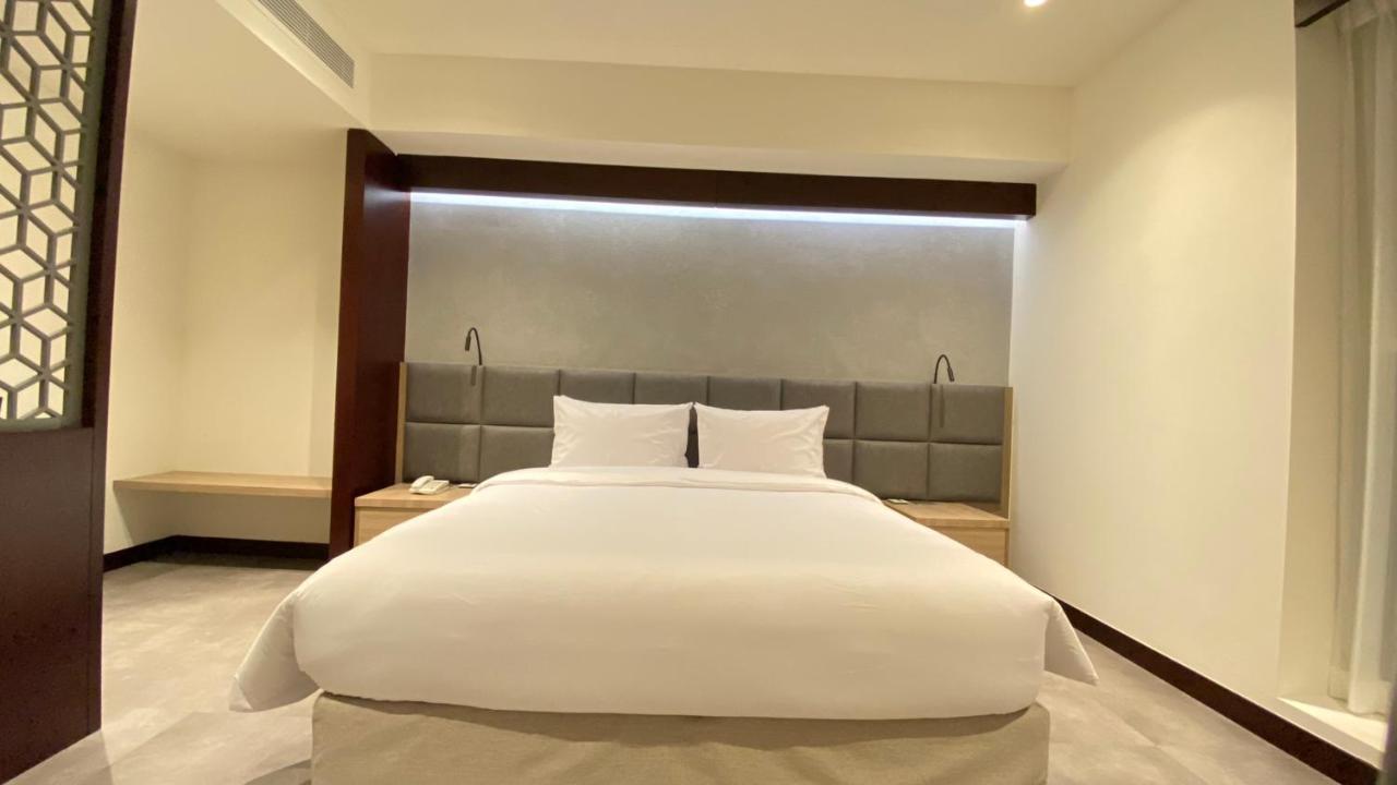Sitara Hotel Apartment ดูไบ ภายนอก รูปภาพ