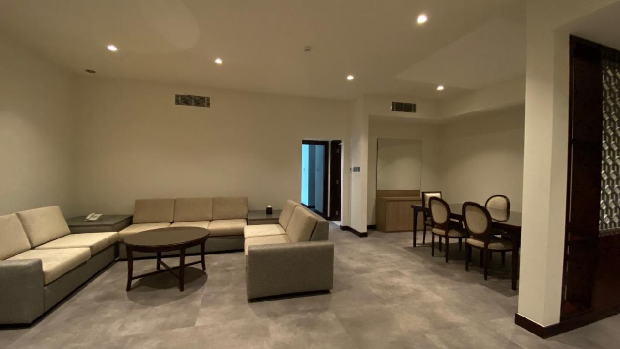 Sitara Hotel Apartment ดูไบ ภายนอก รูปภาพ