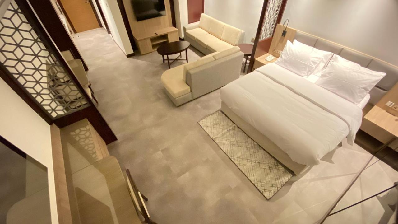 Sitara Hotel Apartment ดูไบ ภายนอก รูปภาพ