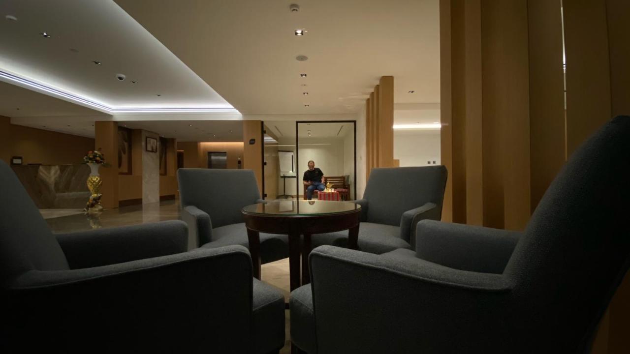 Sitara Hotel Apartment ดูไบ ภายนอก รูปภาพ
