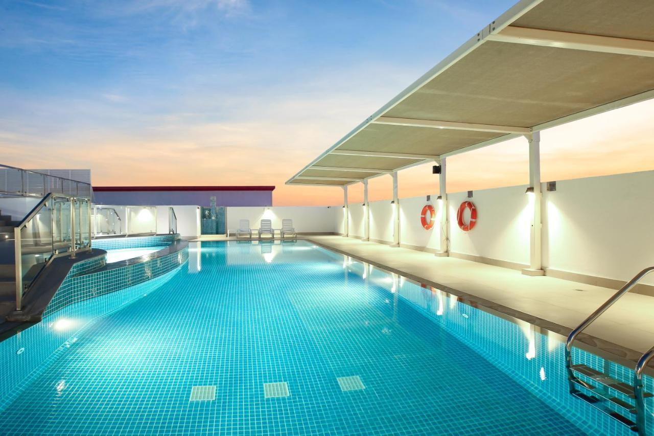 Sitara Hotel Apartment ดูไบ ภายนอก รูปภาพ