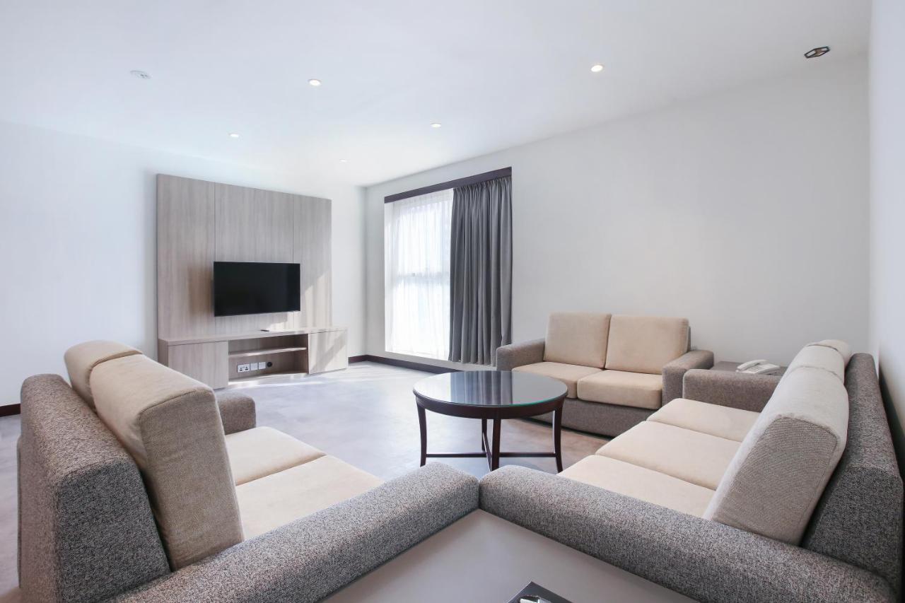 Sitara Hotel Apartment ดูไบ ภายนอก รูปภาพ