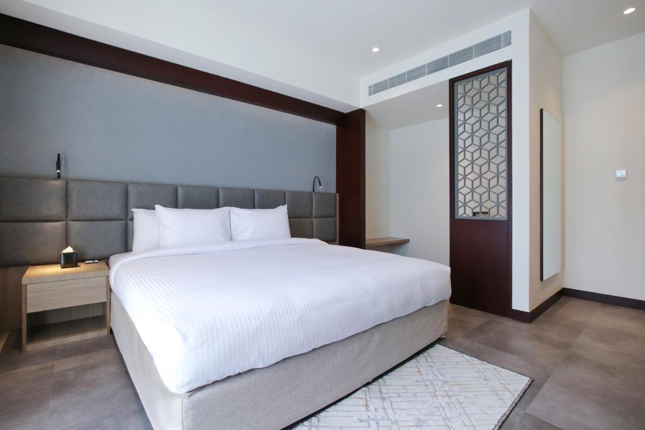 Sitara Hotel Apartment ดูไบ ภายนอก รูปภาพ